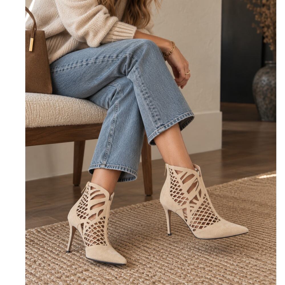 Tamara Mellon 6 Lasercut Suede Ankle Boots $490 Femme 90 Pointed Toe Cream 36